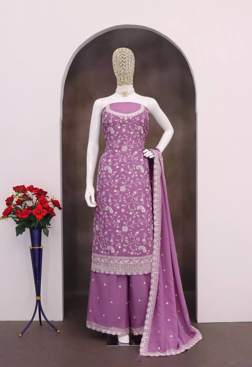 Chinon & Embroedey work Suit