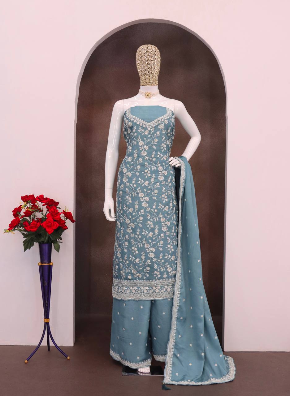 Chinon & Embroedey work Suit