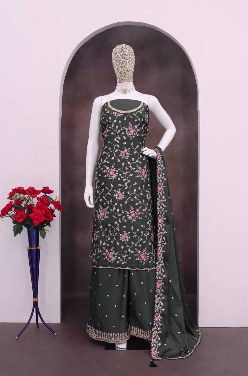 Chinon Emb multi Work Suit