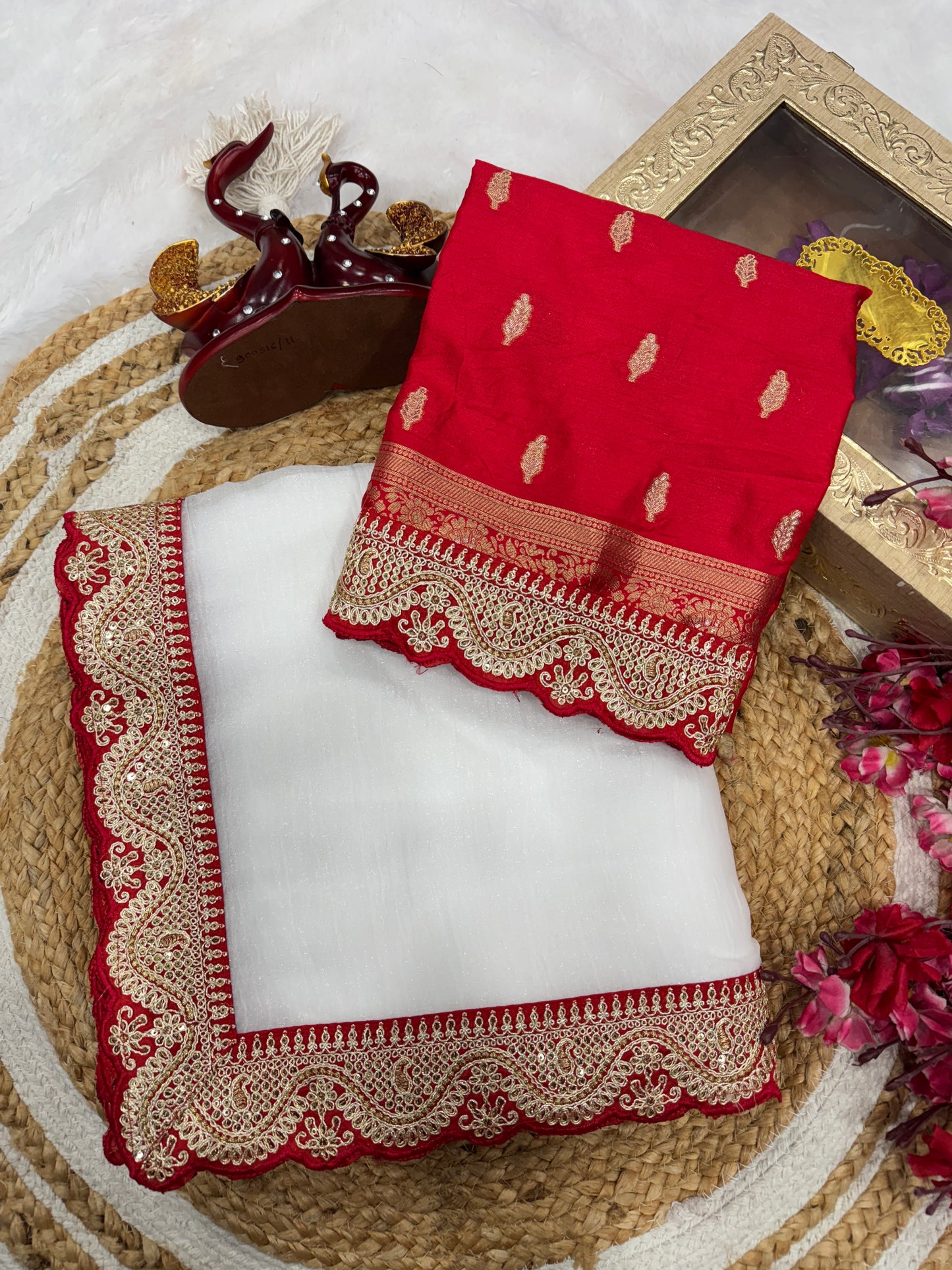 Soft Crunchy Fabric Saree With Embroidery Border