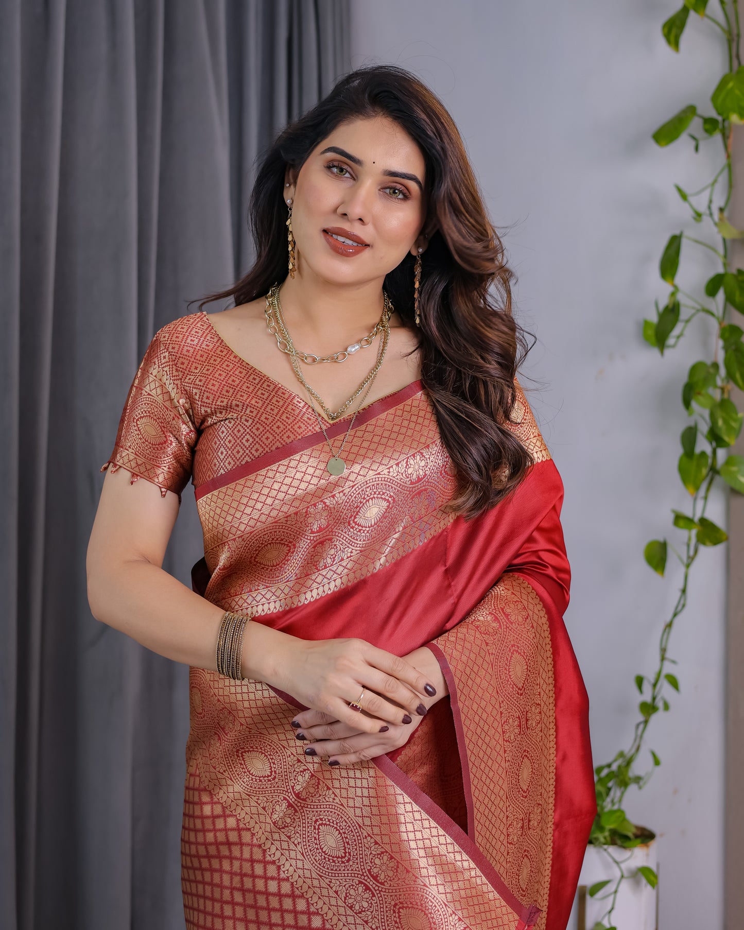 Jacquard Weaving with Golden Zari Lichu Silk Saree