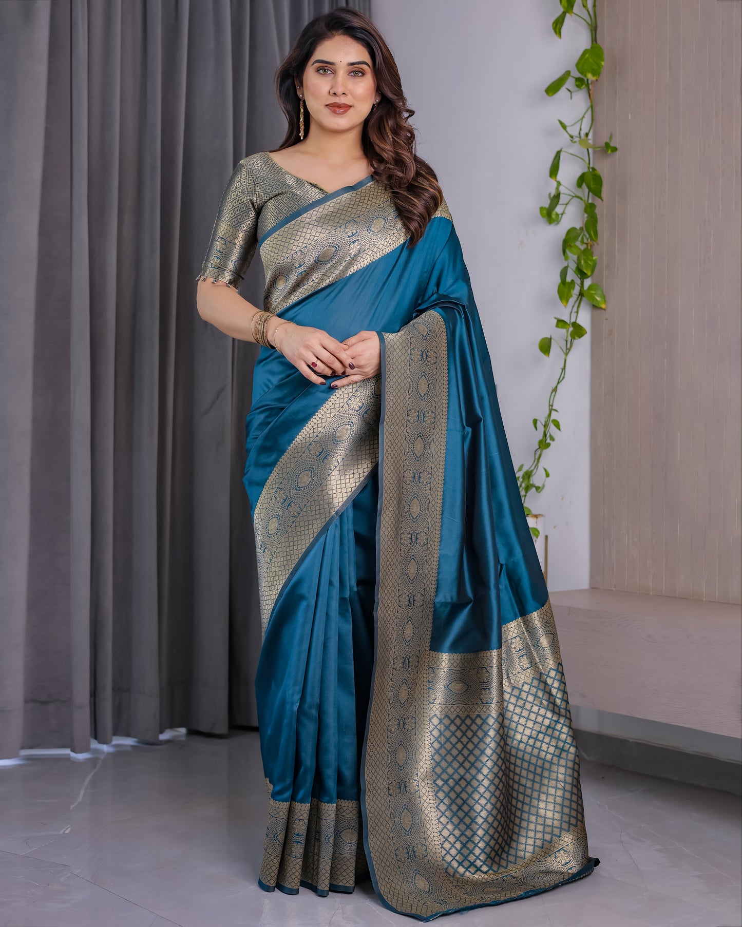 Jacquard Weaving with Golden Zari Lichu Silk Saree