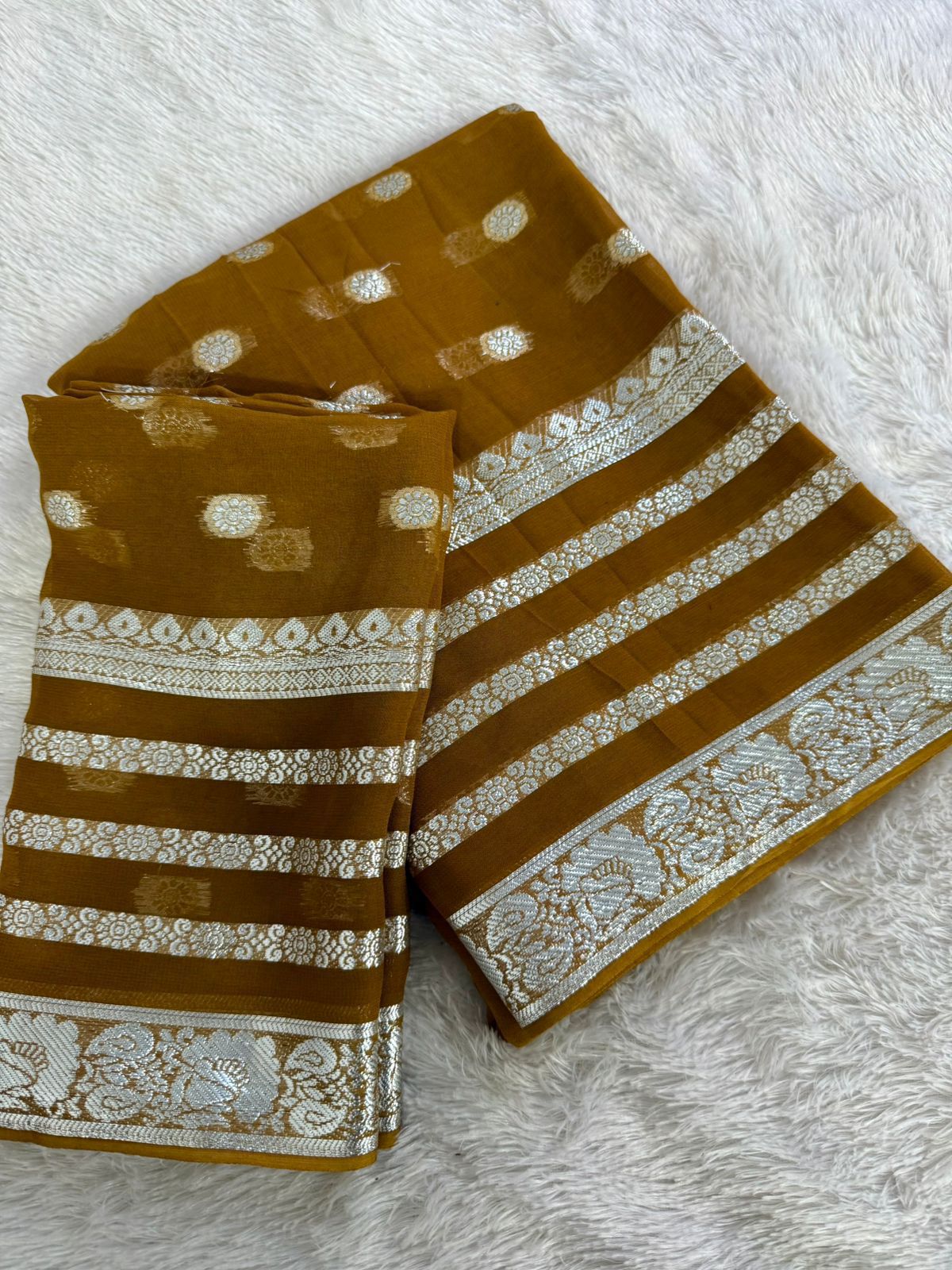 Viscose Georgette Sarees With Running Blouse