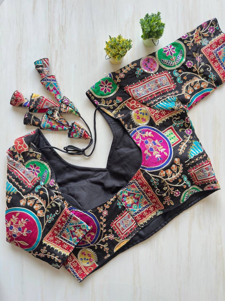 Heavy Chinon Position Print Ready To Wear Blouse