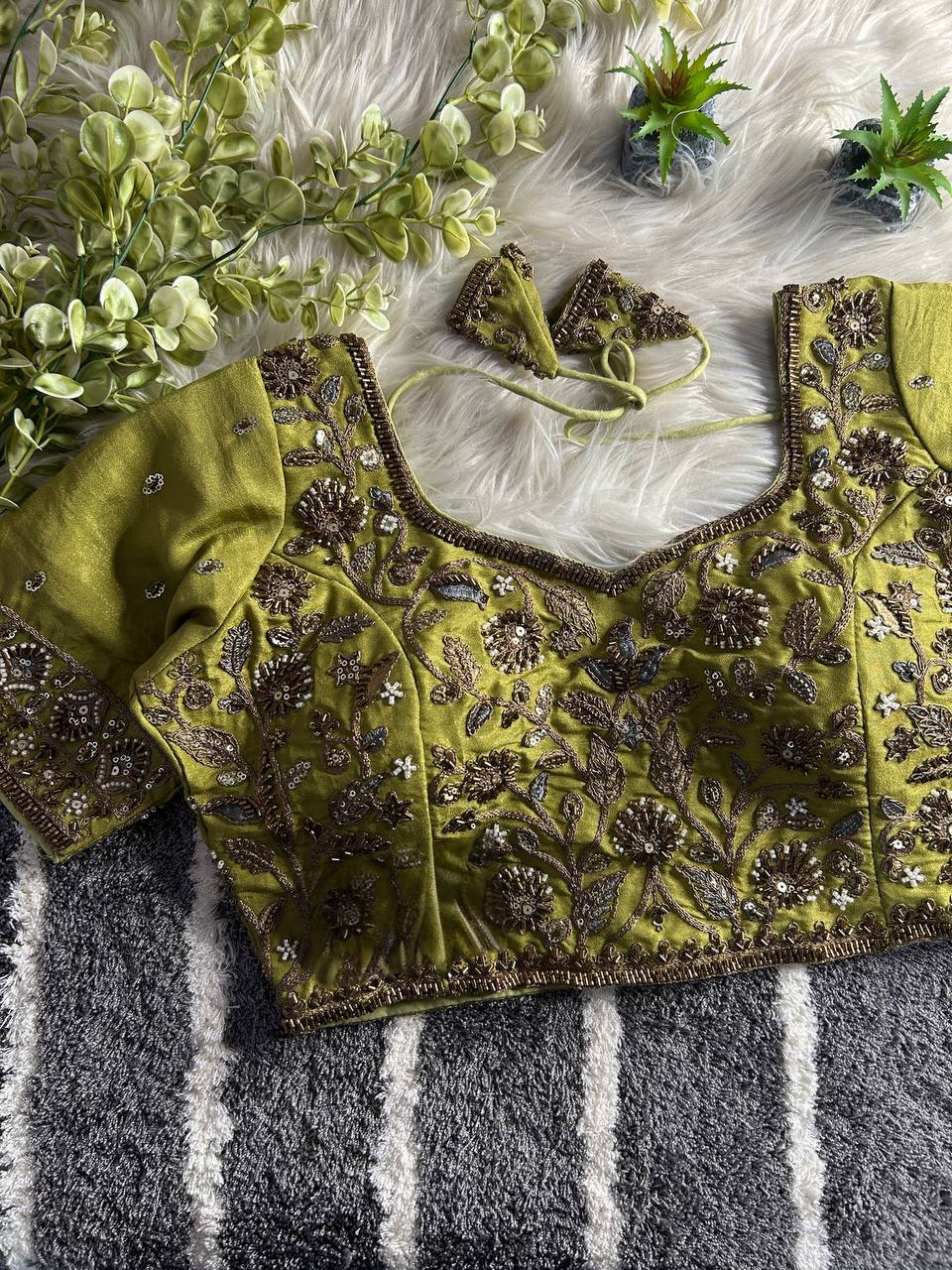BEAUTIFUL HEAVY STARS BEADS COPPER MATCHING WORK BRIDAL BLOUSE