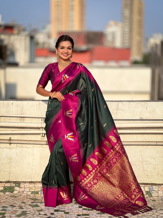 Zari Woven Organza Saree Rich zari-woven pallu
