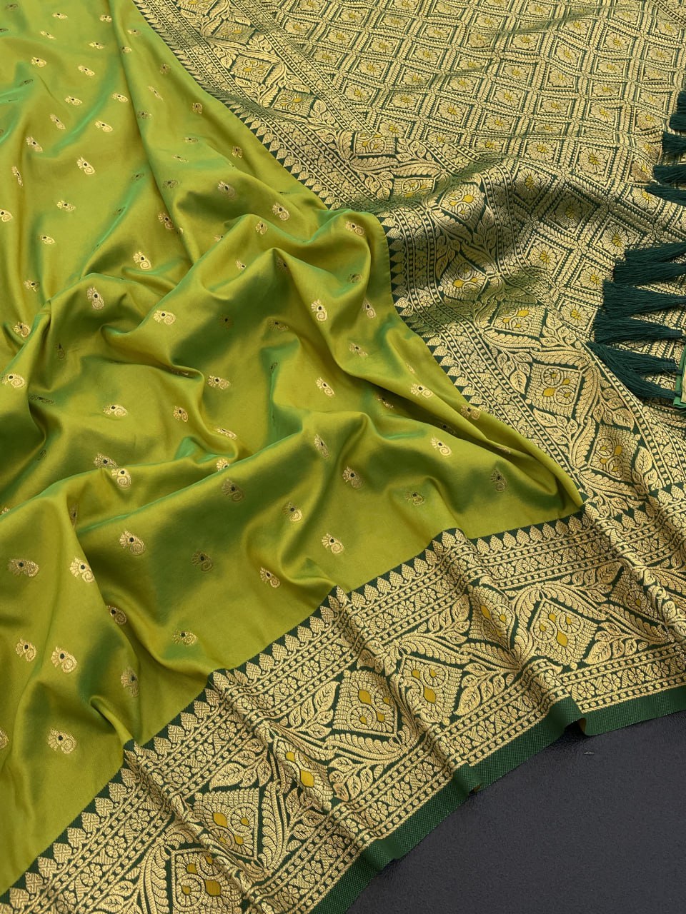 Soft Silk Rich Gold Zari Weaving Paithani Saree