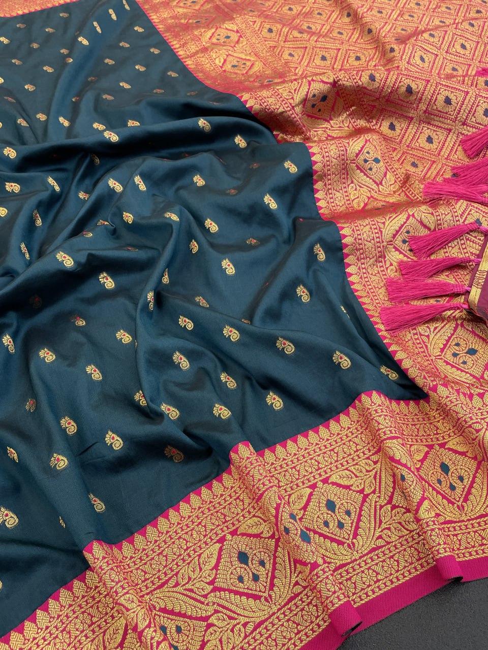 Soft Silk Rich Gold Zari Weaving Paithani Saree