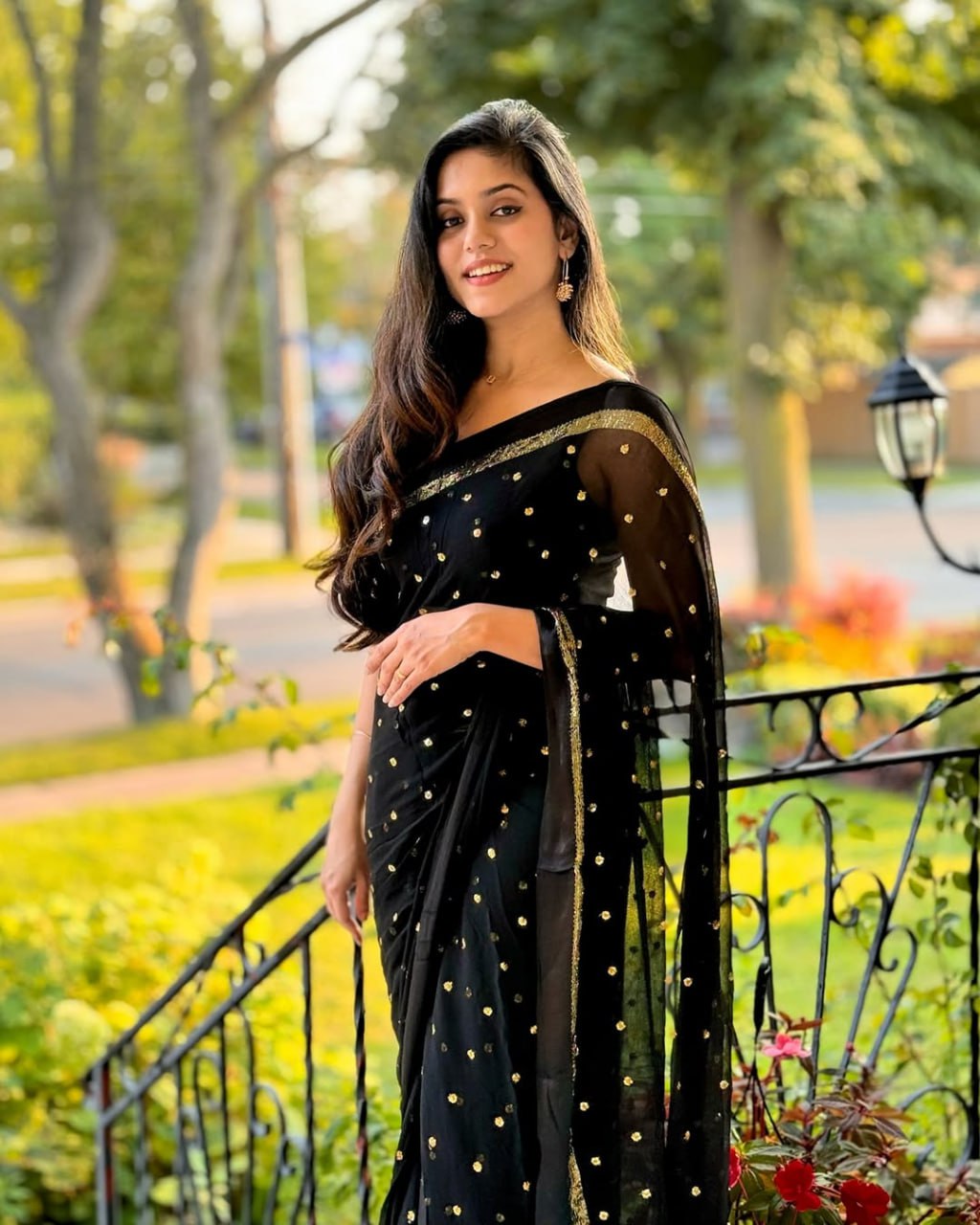 Pure Viscose Satin Border Georgette Saree With Running Blouse