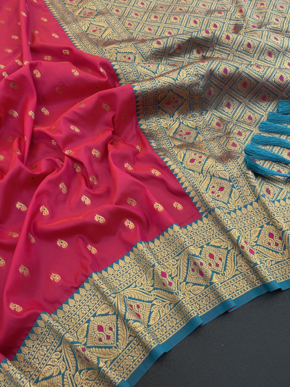 Soft Silk Rich Gold Zari Weaving Paithani Saree