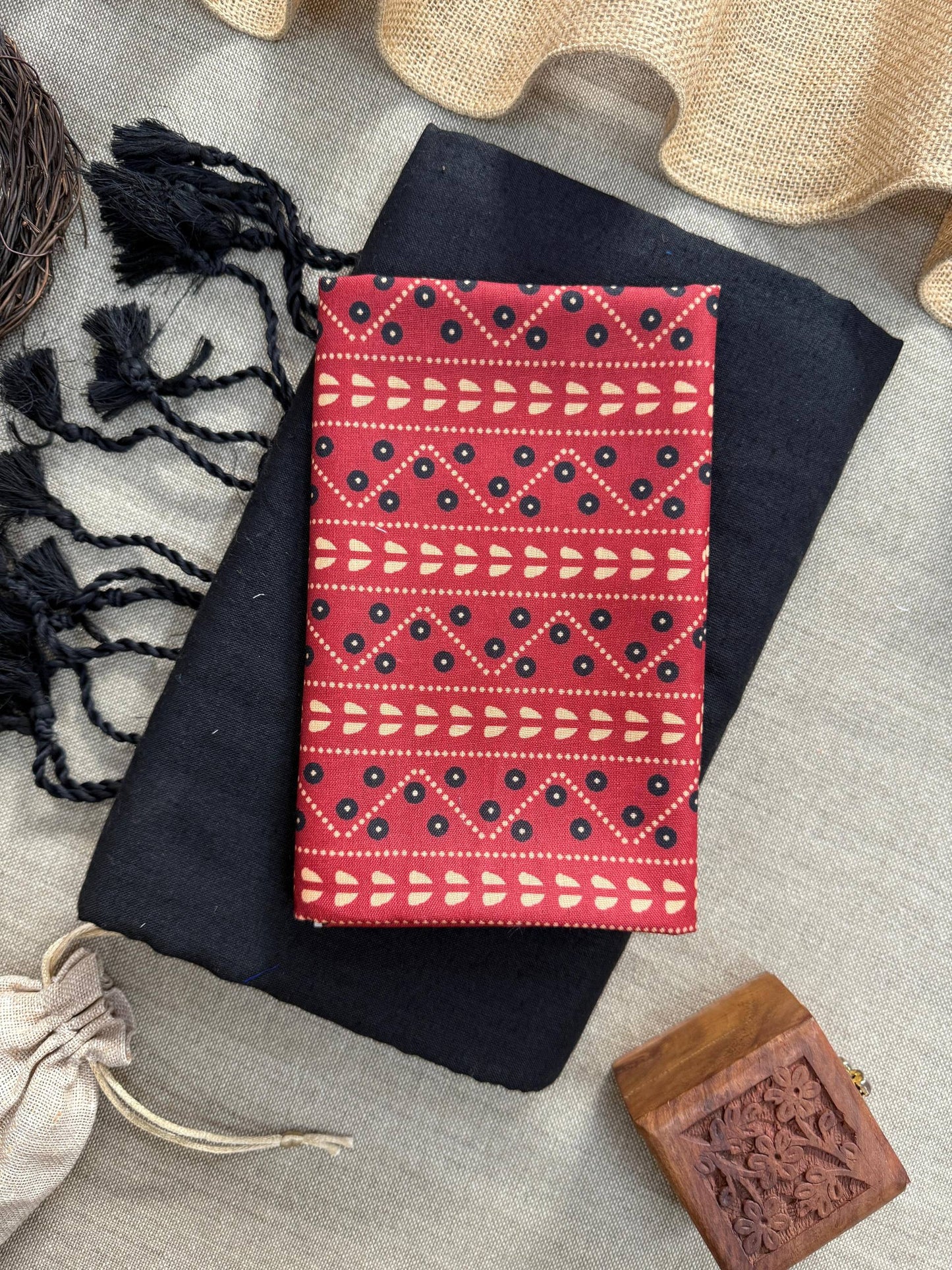 Khadi Cotton Saree With Tassels And Printed Blouse