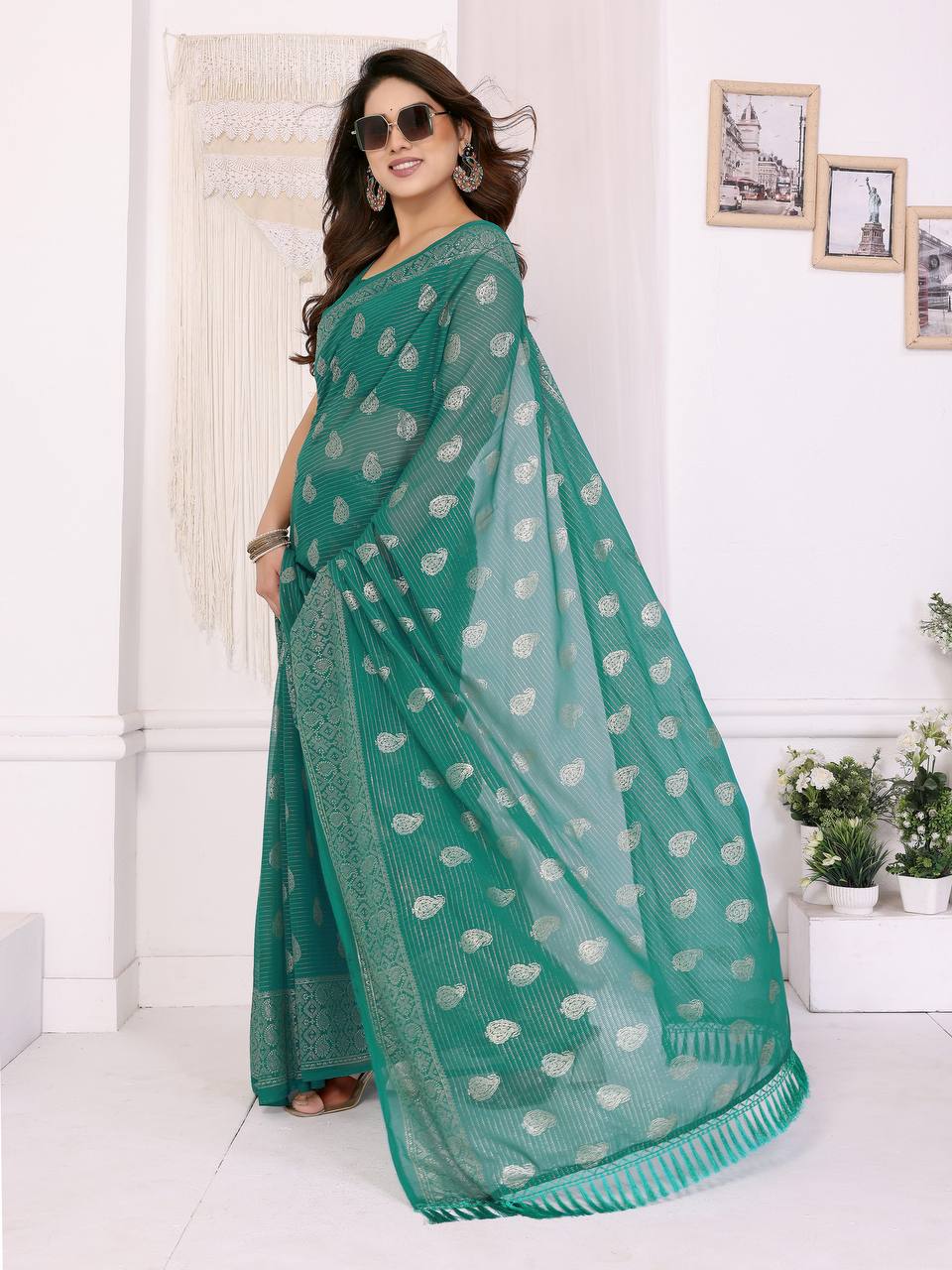 Plain Georgette Silk Saree with Foil & Lace Work