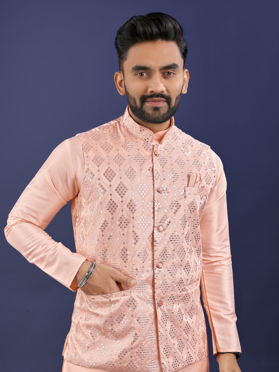 MEN'S KURTA PAJAMA WIRH JEQUARD KOTI