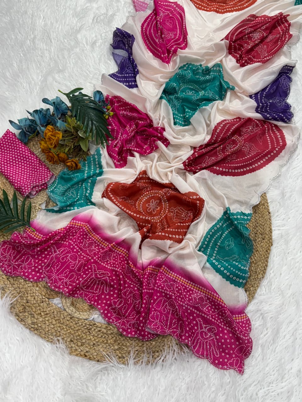 Chinnon Silk Bnadhani Saree