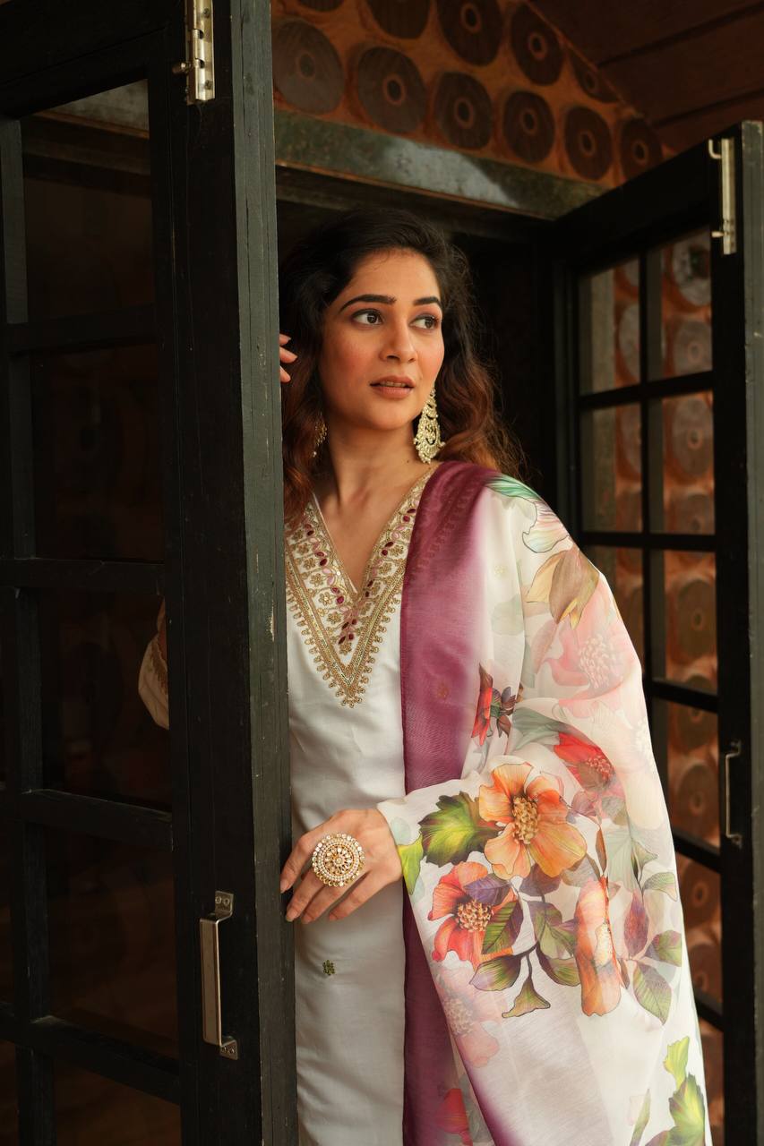 Fully Stitched Ethnic Set with Dupatta