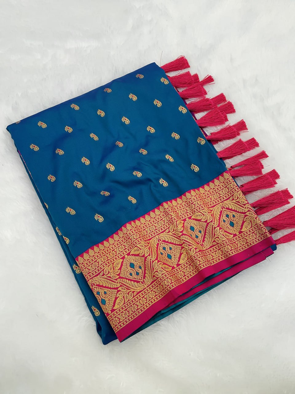 Soft Silk Rich Gold Zari Weaving Paithani Saree