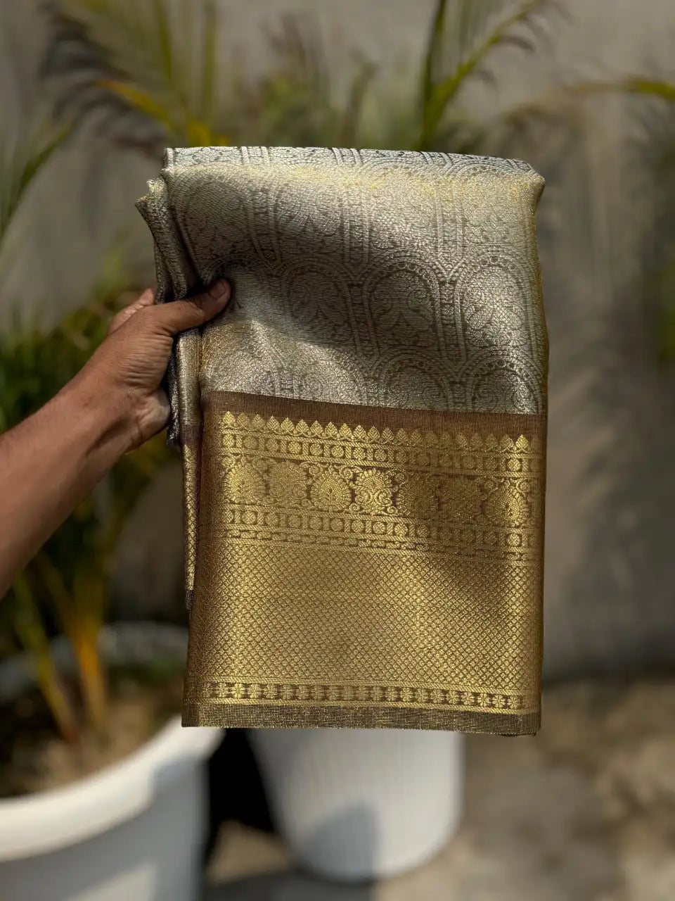 Banarasi premium soft tissue kanjivaram silk saree with jacquard woven border and attractive pallu