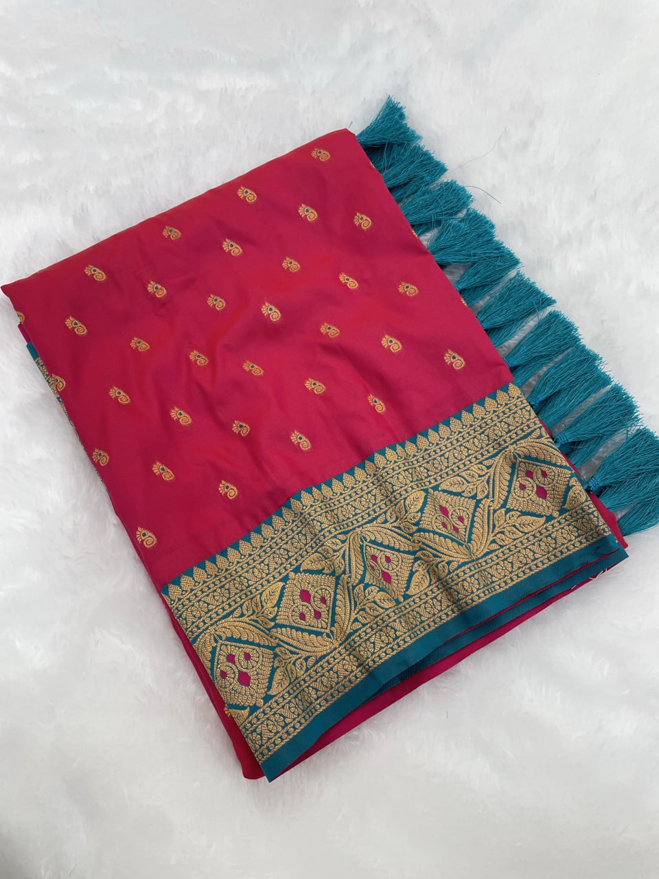Soft Silk Rich Gold Zari Weaving Paithani Saree
