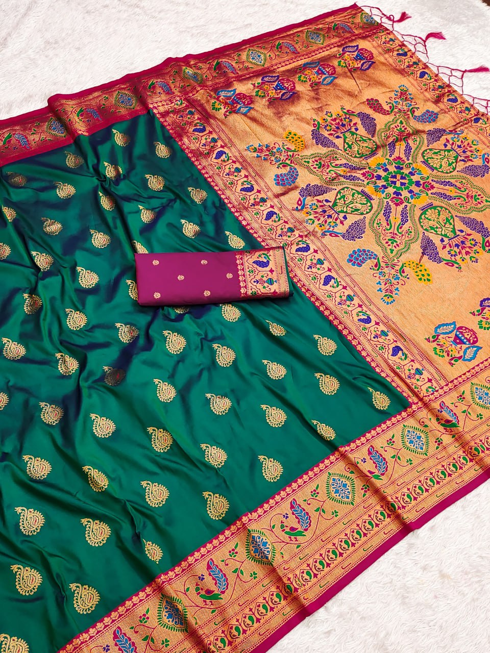 Exquisite Gold Zari Weaving Paithani Silk
