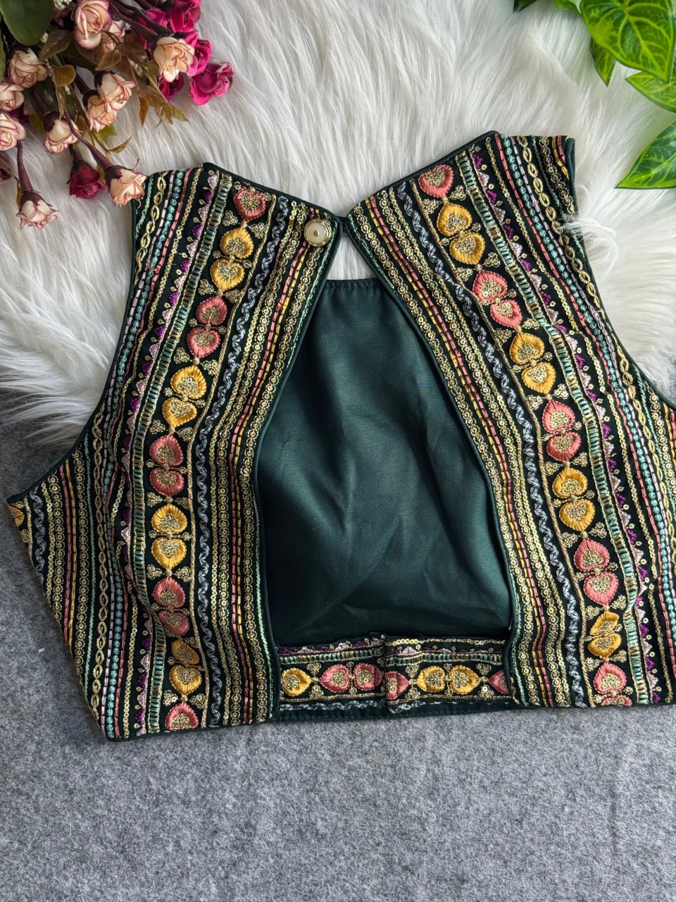 Georgette Embroidery Sleeveless Blouse