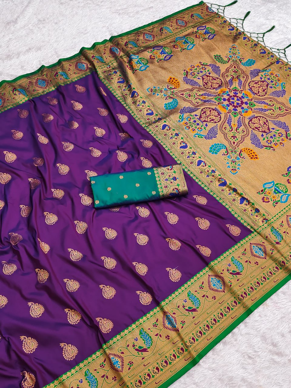 Exquisite Gold Zari Weaving Paithani Silk