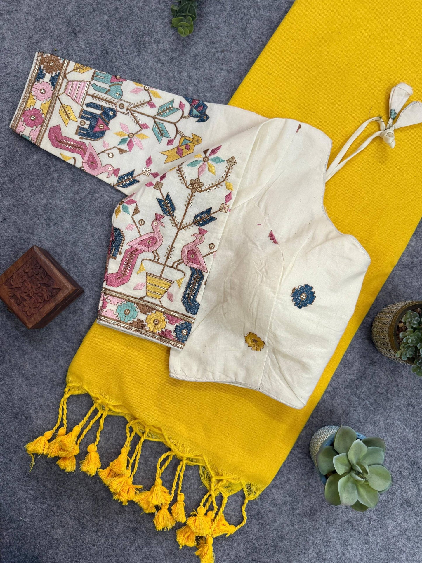 Handloom Khadi COTTON Saree With Peacock Design Blouse