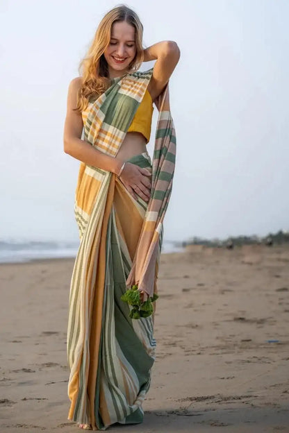 Plain Linen Digital Print Saree with Fumka Work