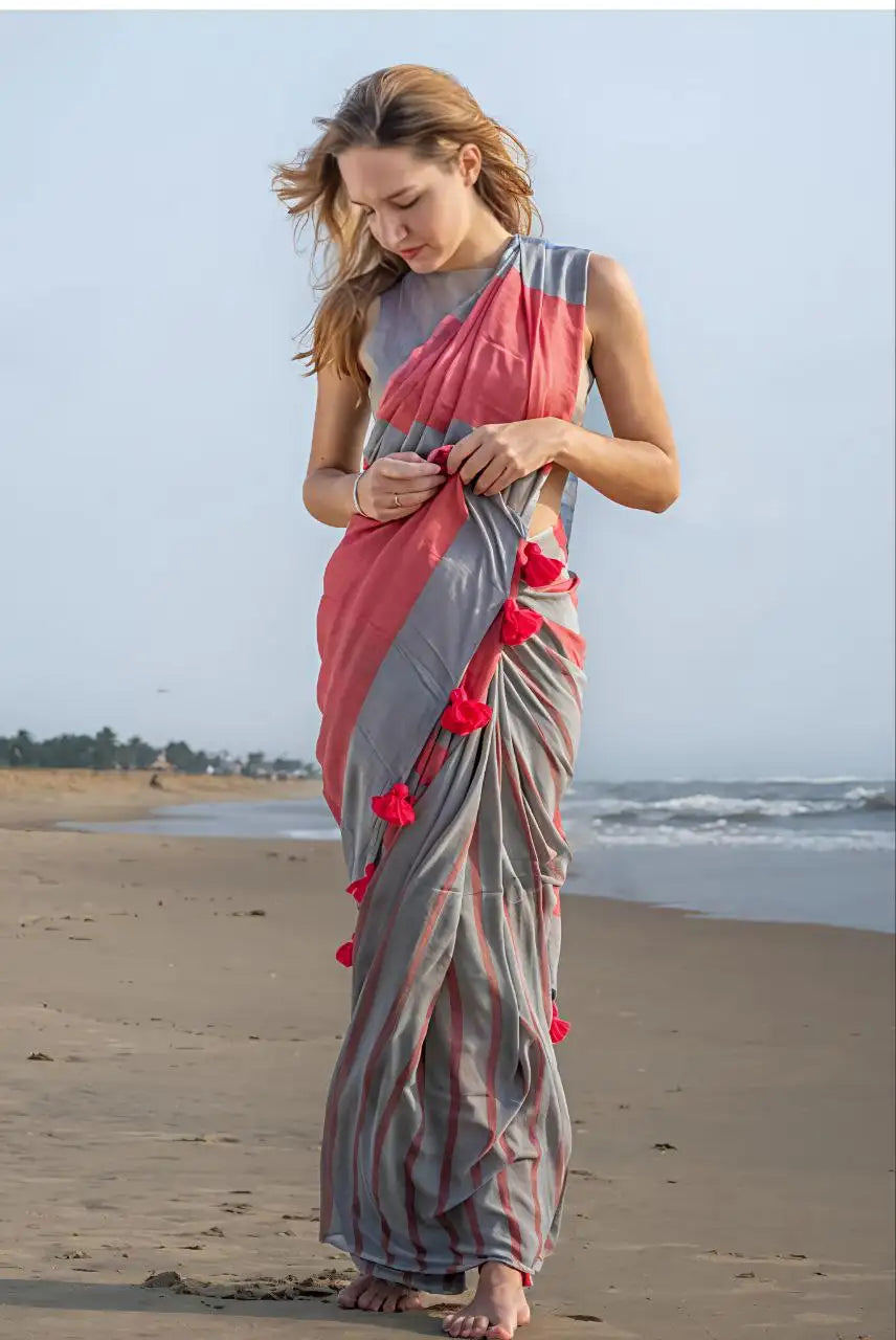 Plain Linen Digital Print Saree with Fumka Work