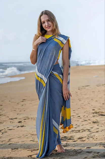 Plain Linen Digital Print Saree with Fumka Work