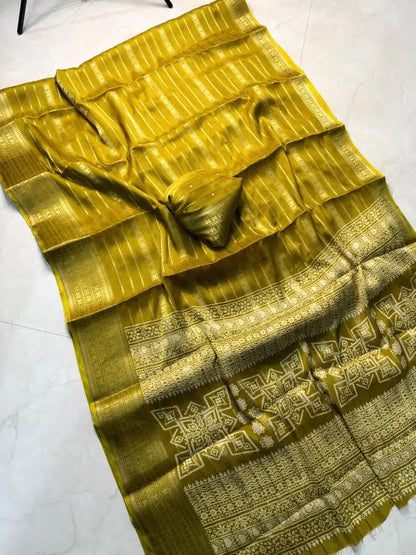 Premium Crepe Silk – ultra-soft, smooth, and lightweight for a rich drape and elegant fall (M1007)