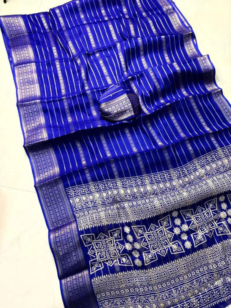 Premium Crepe Silk – ultra-soft, smooth, and lightweight for a rich drape and elegant fall (M1007)