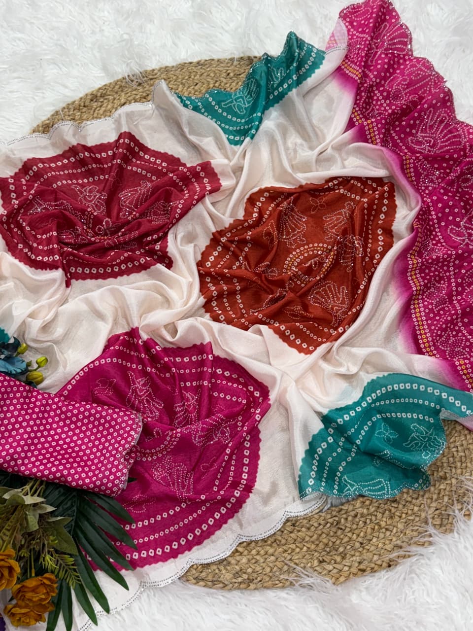 Chinnon Silk Bnadhani Saree