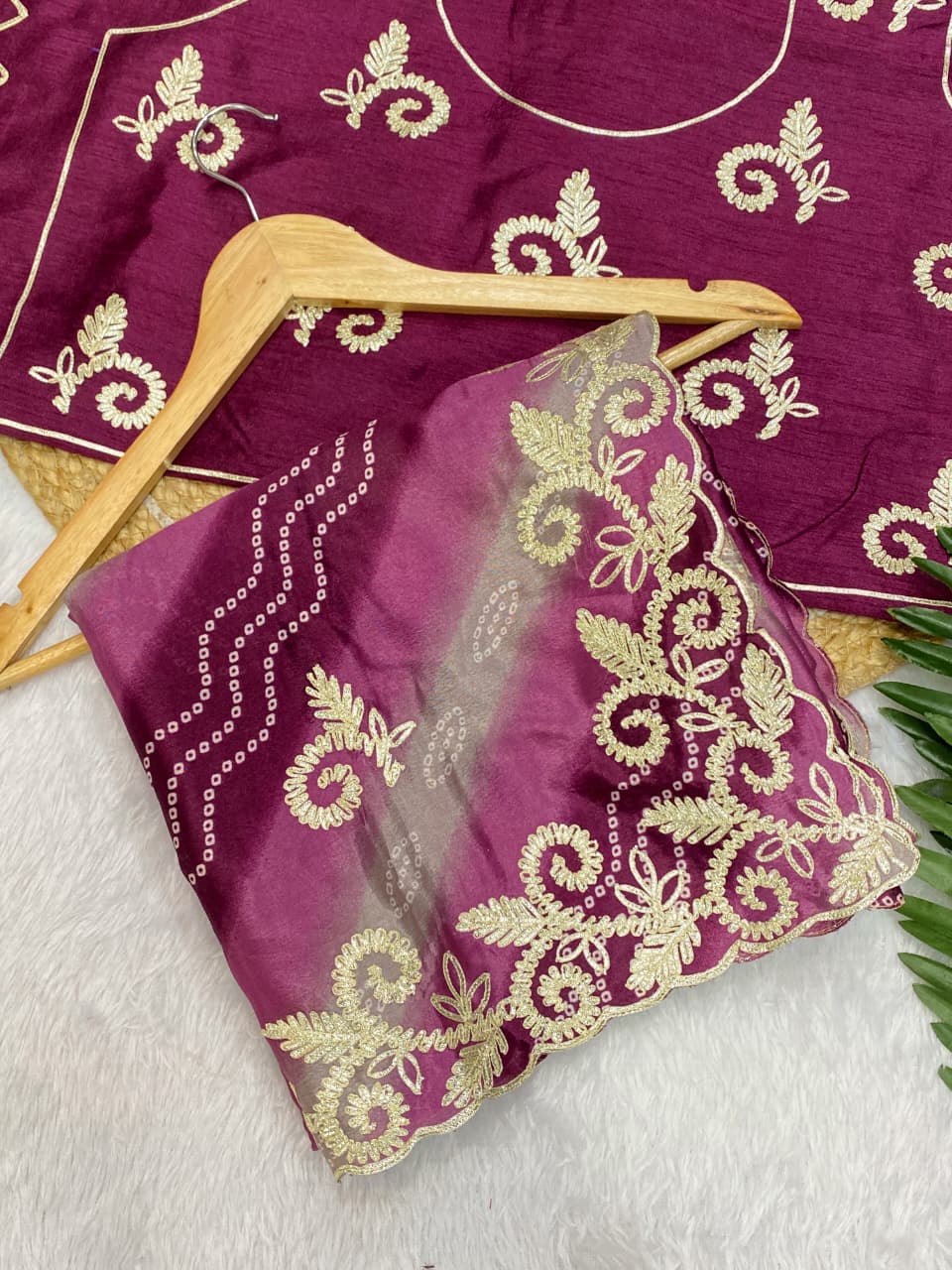 Chinnon sarees with complete Lehriya Bandhani print