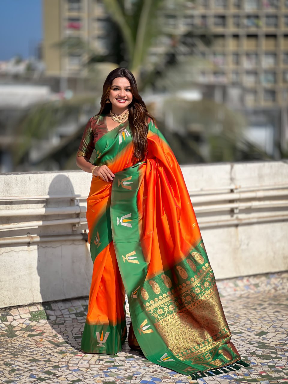 Zari Woven Organza Saree Rich zari-woven pallu