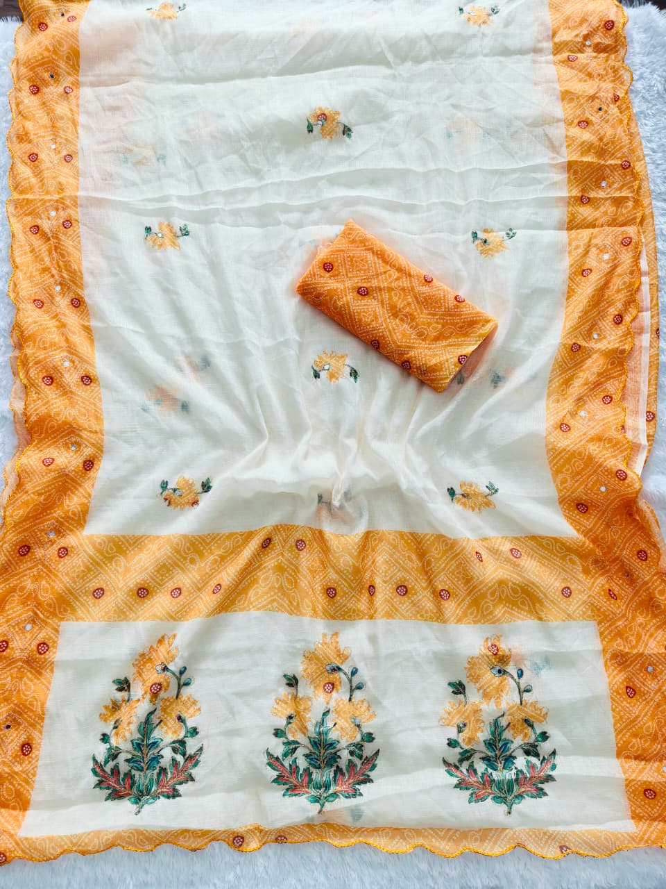 Linen Saree With Bandhani