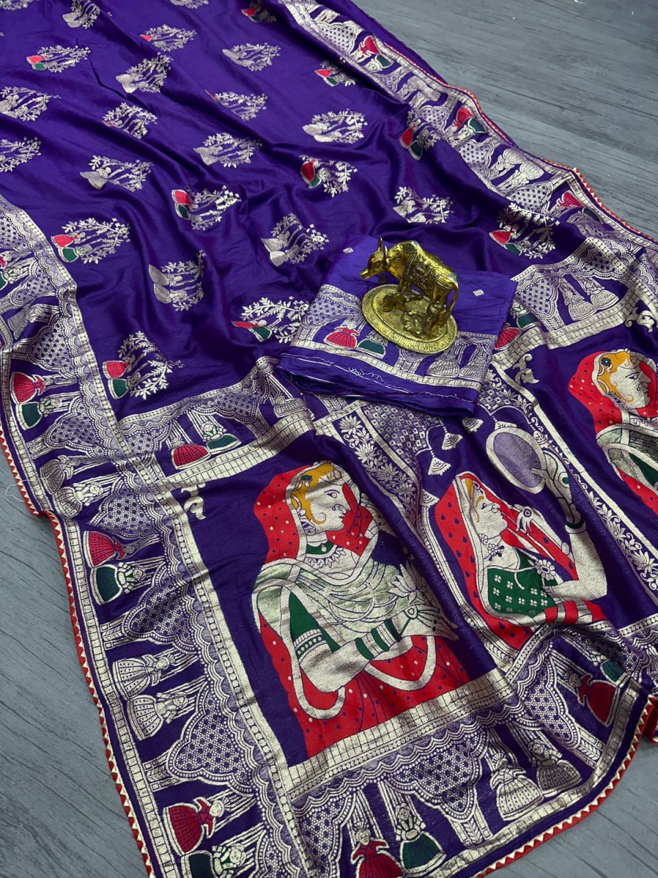 Pure Dola silk with Zari weaving Saree with samosa lace border