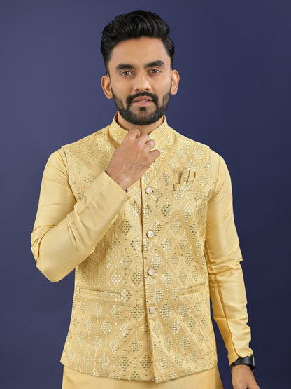 MEN'S KURTA PAJAMA WIRH JEQUARD KOTI