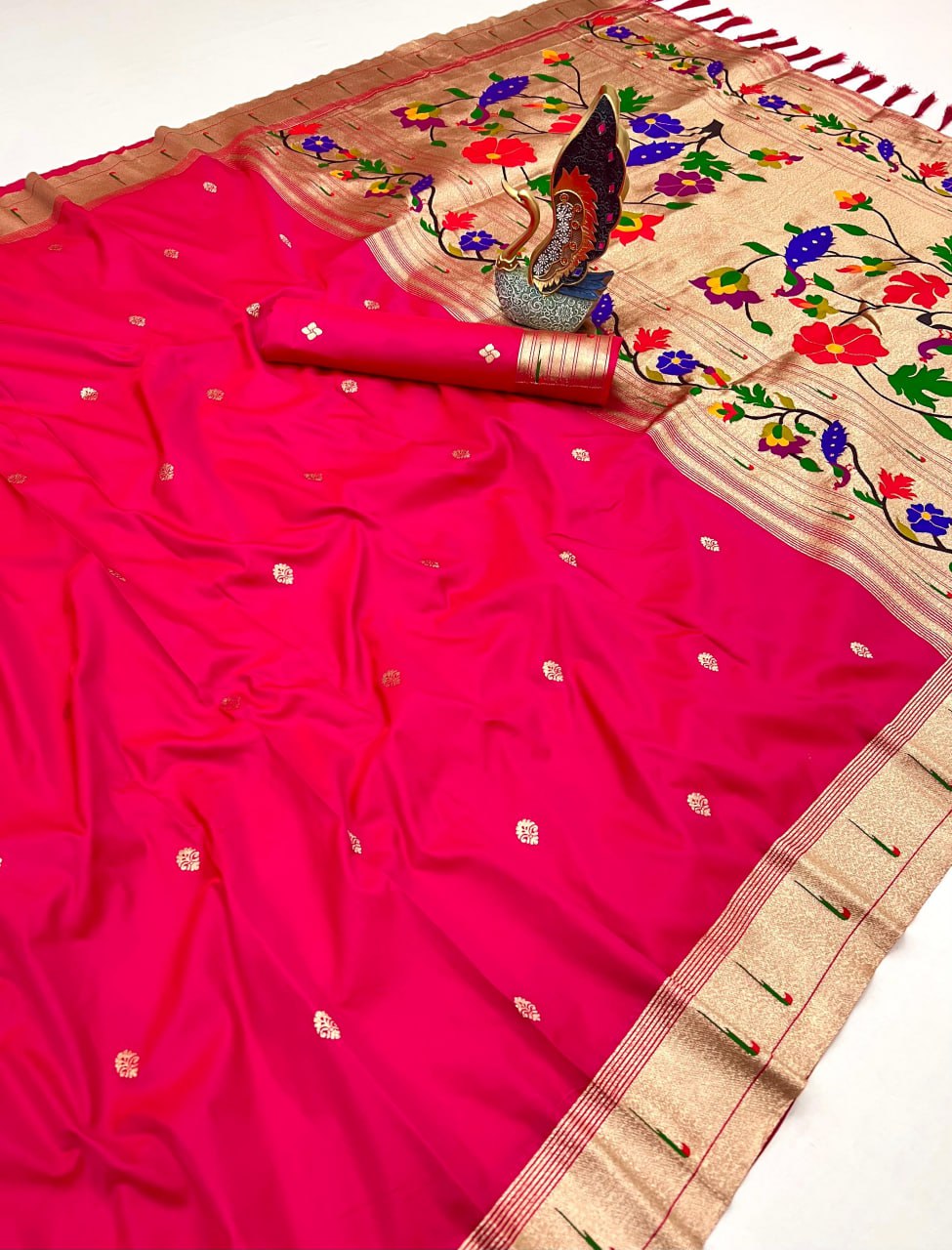 Golden Zari & Meenakari Pethani silk saree