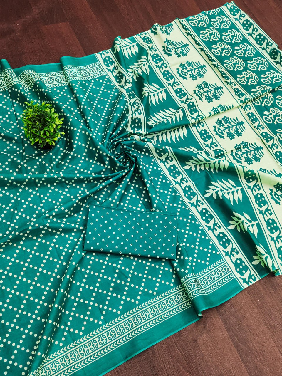 MULMUL COTTON HAND BANDHANI  SAREE