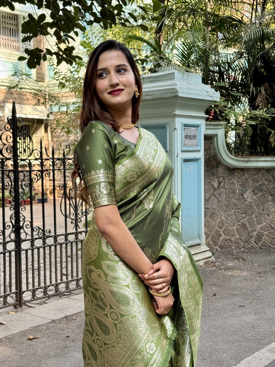 Premium Soft Silk Traditional Zari Woven Saree