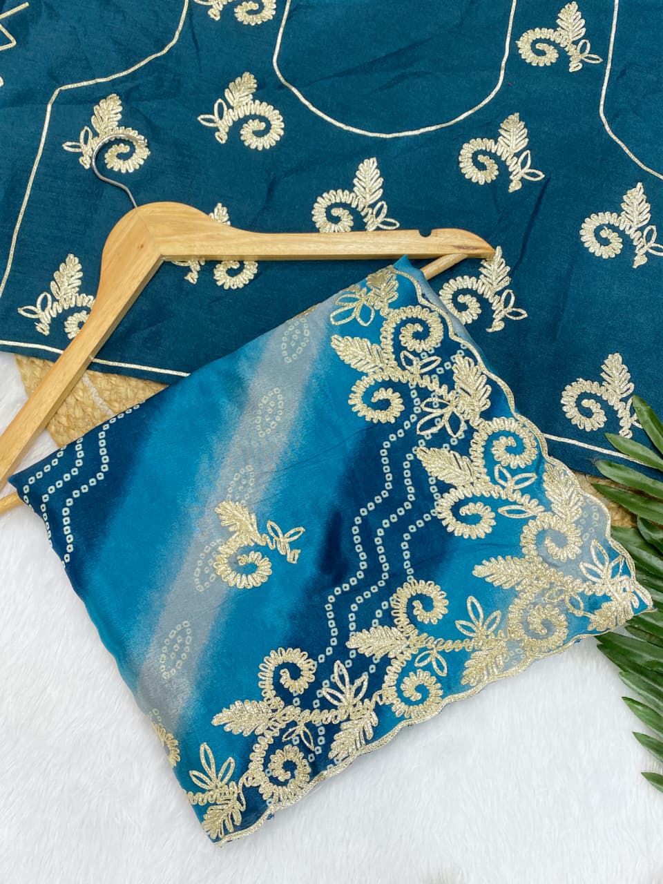 Chinnon sarees with complete Lehriya Bandhani print