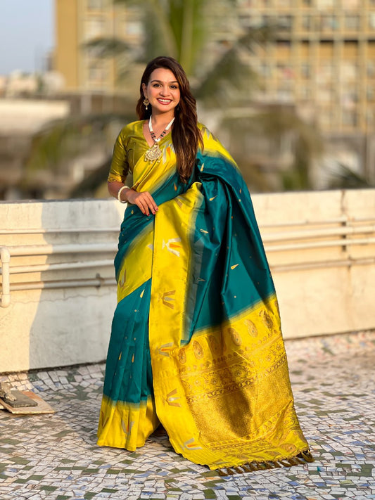 Zari Woven Organza Saree Rich zari-woven pallu