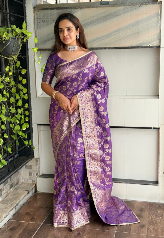 Madhvi TAi Simple yet elegant silk saree, perfect for the festive season