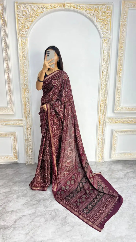 Soft mal cotton printed saree with contrast border lightweight daily wear saree available in five colors